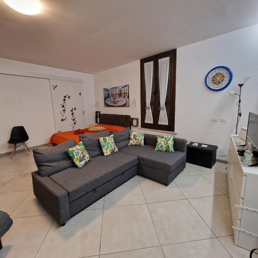 Aspettando Vossia Apartment Palermo Bagian luar foto