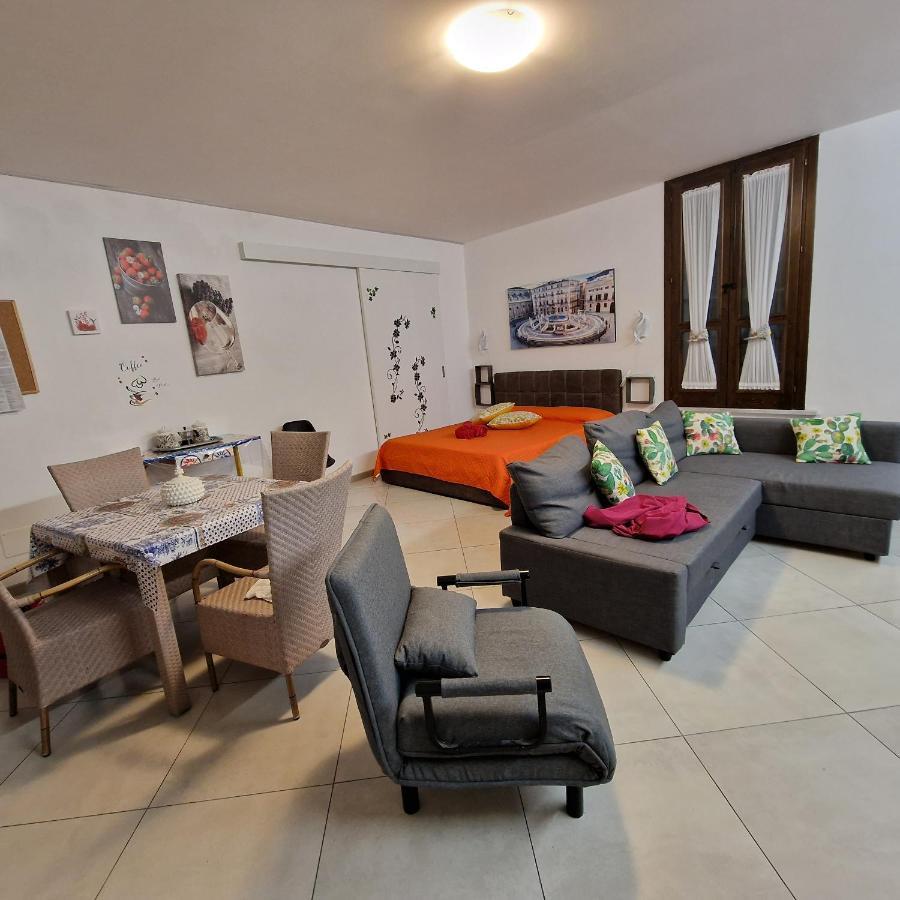 Aspettando Vossia Apartment Palermo Bagian luar foto